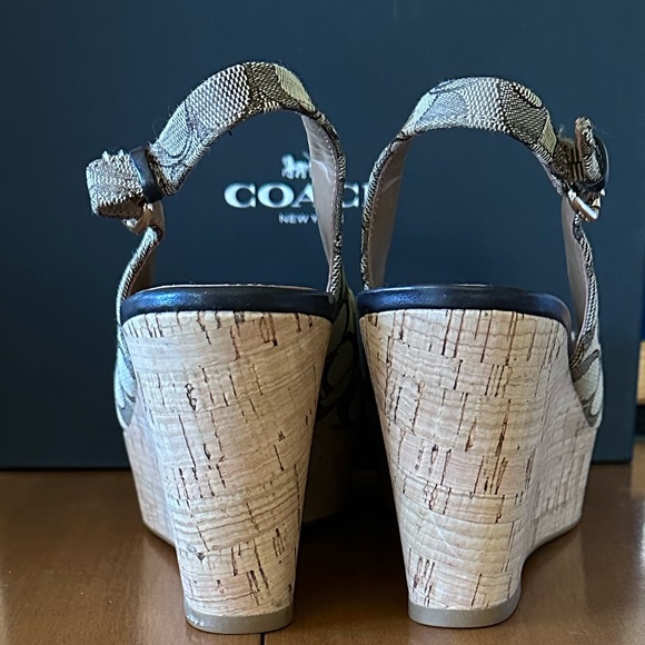 Coach Chestnut Signature Heels 9.5 - Picture 3 of 8